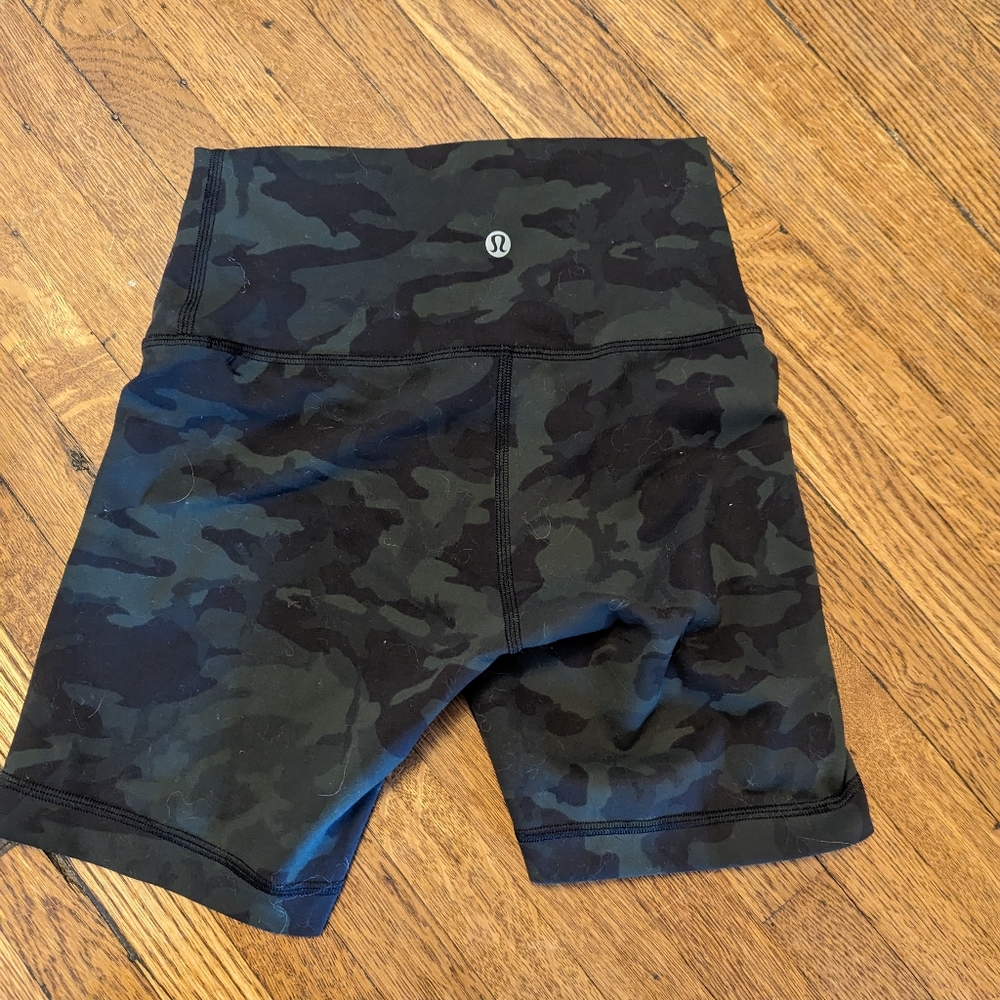 Lululemon wunder train HR 6 inch biker short size 4
